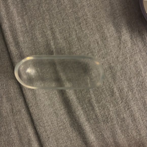Airpod pro 2nd gen clear case - Picture 3 of 6